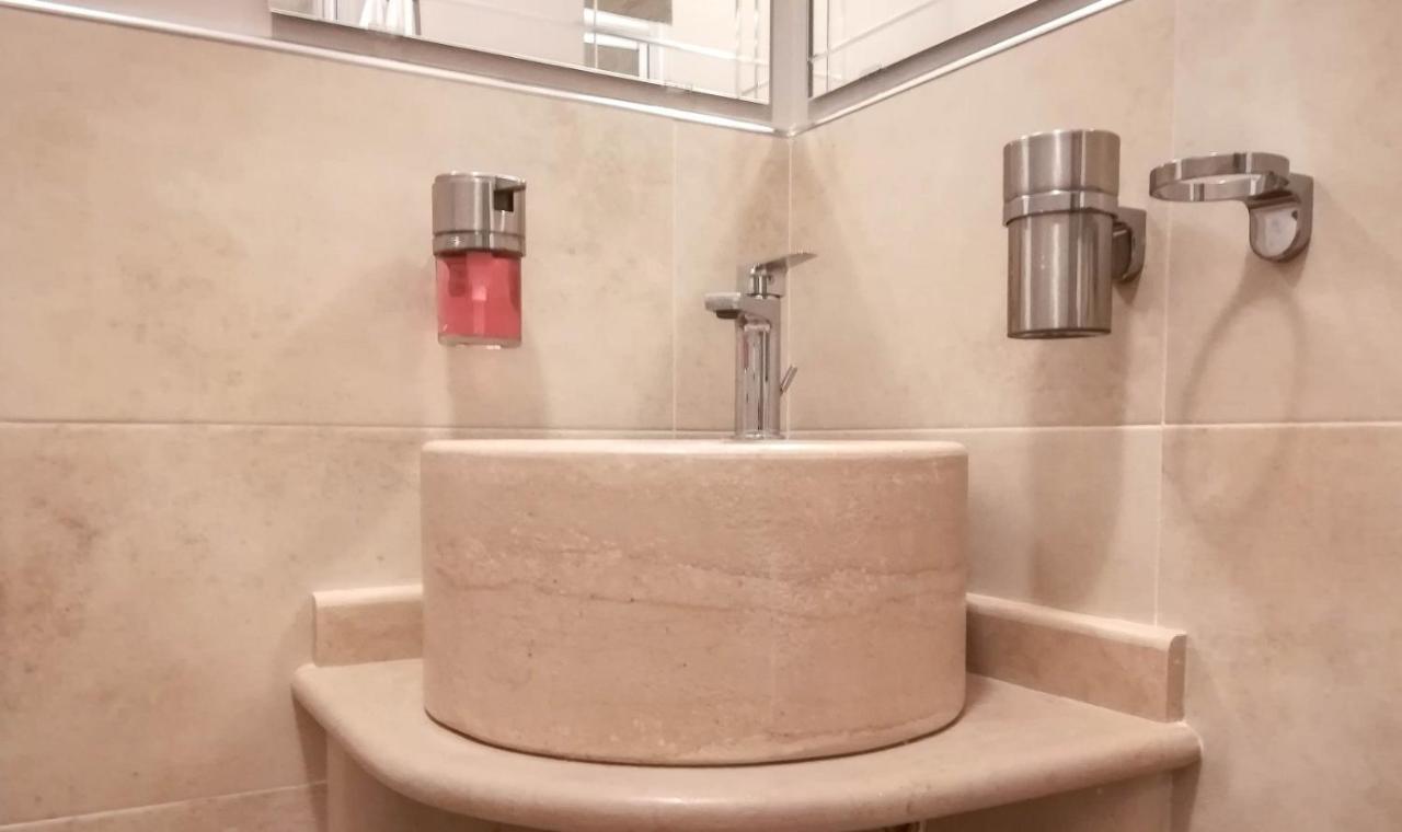 ليزينا A.J. B&B المظهر الخارجي الصورة